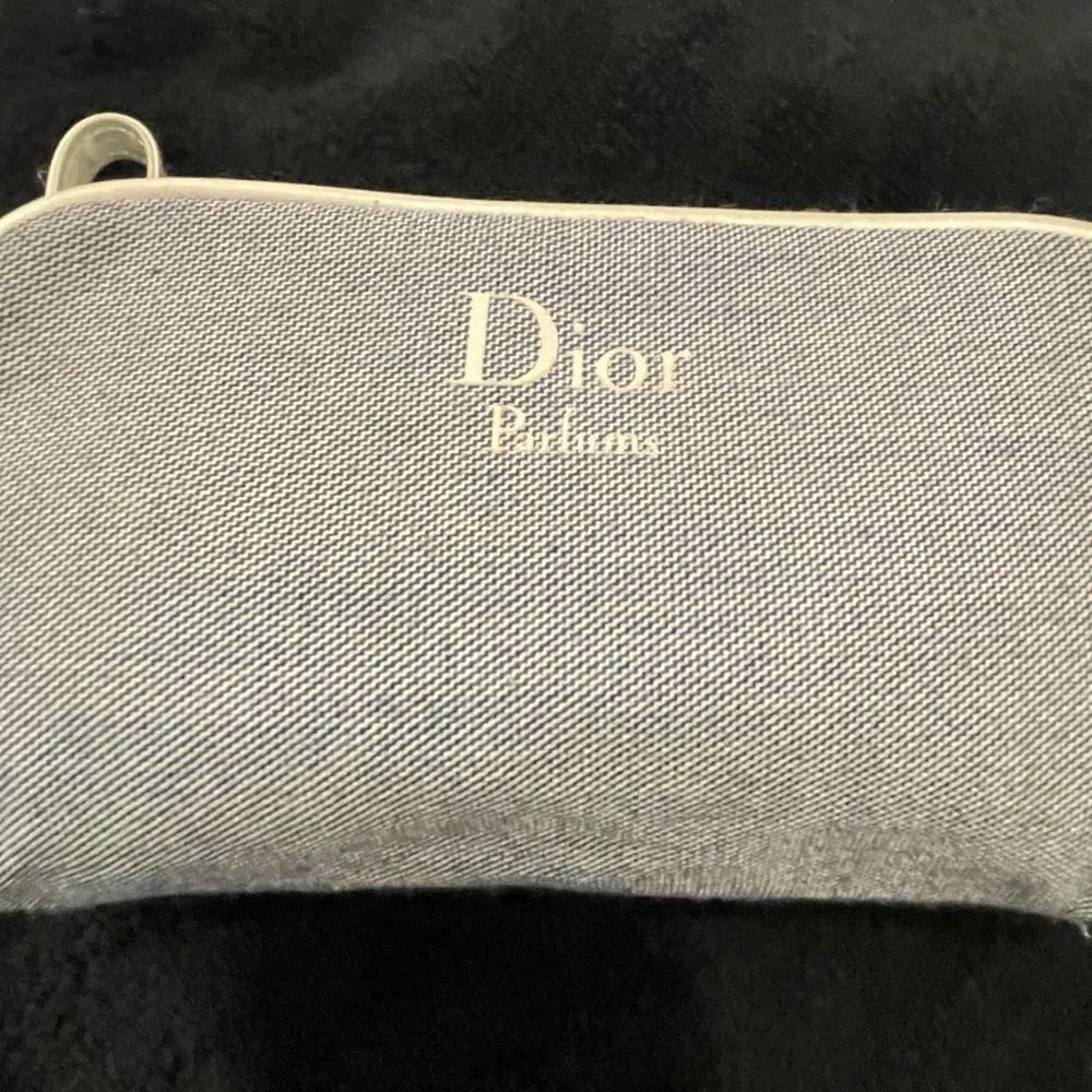 Dior Gray and White Pouch - Picture 6 of 7